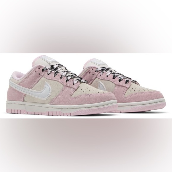 NIKE Dunk Low LX "Pink Foam" sneakers Size 7 - Picture 15 of 16